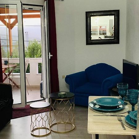 Almira Sea View Appartment Истро Экстерьер фото